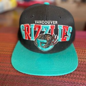 Vancouver Grizzlies SnapBack hat.